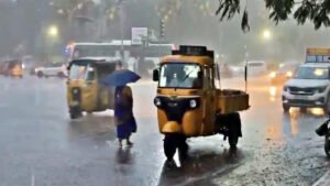 Heavy Rainfall Paralyzes Hyderabad: Roads Turn Into Lakes, Massive Traffic Jams Hit Key Areas