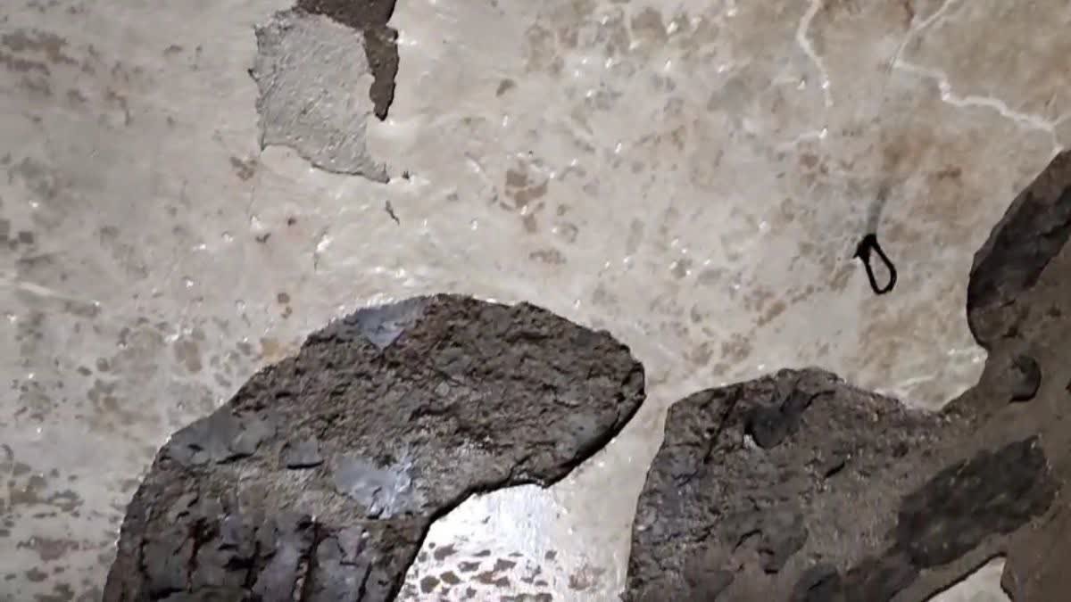 Dilapidated Building, Leaking Roof and No Toilets: 308 Students at Government School in Kachhaud at Risk