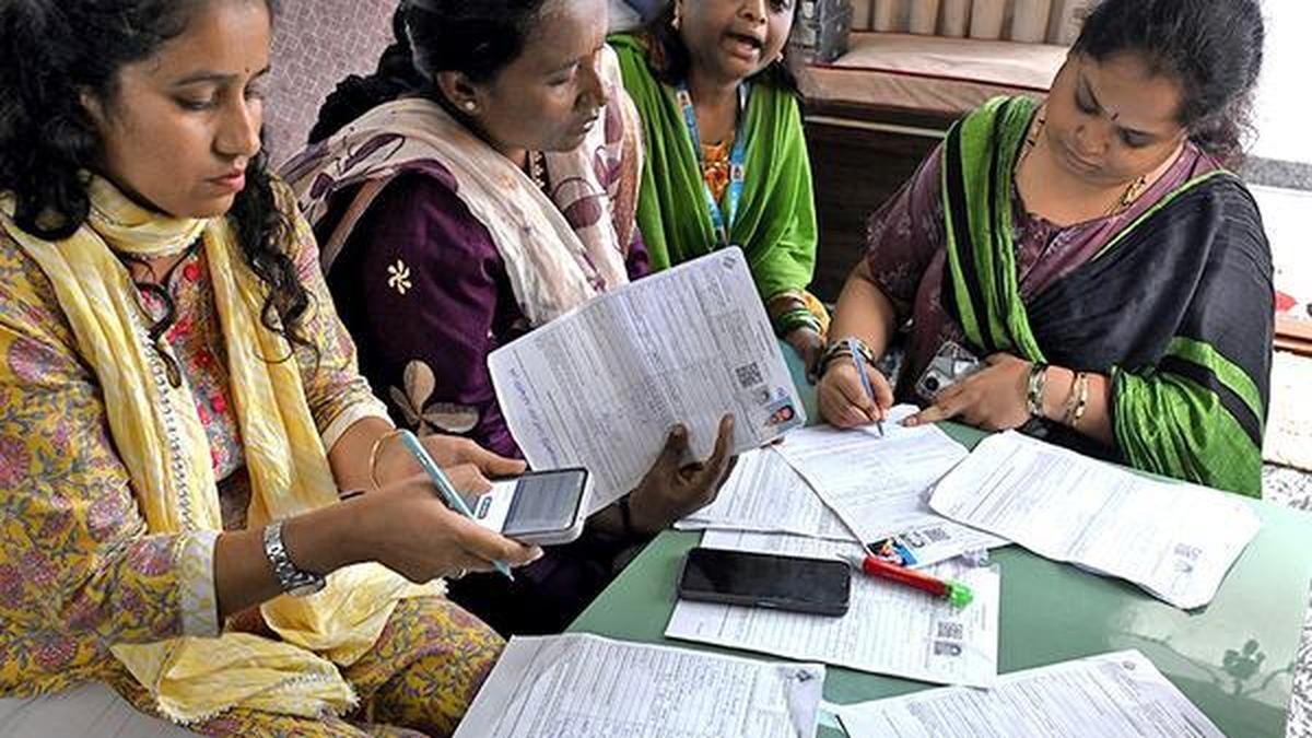 Morning Digest: Over 1.5 Crore Names Deleted in Third Phase of SIR; Vance Calls PM Modi; Jharkhand Protest Continues